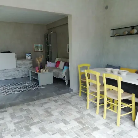 Apartment Helena Paralia Panteleimonos